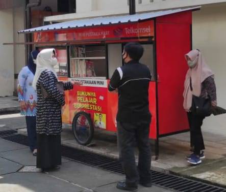 Wabup Sinjai Kagum dengan Mini Pustaka Mart Dinas Perpustakaan Makassar