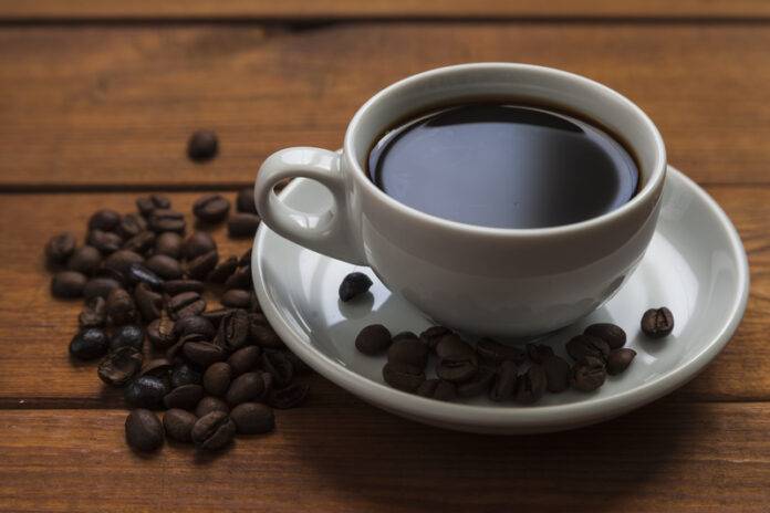 Minum kopi sangat bermanfaat bagi kesehatan.