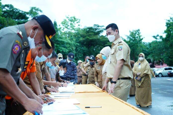 Bupati Pangkep Muhammad Yusran Lalogau (MYl) jajaran aparatur sipil negara(ASN) untuk menggalakkan ASN berakhlak.