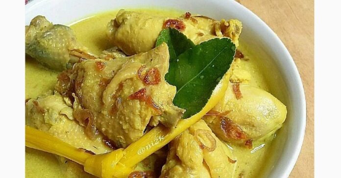 4 Resep Opor Ayam Spesial, Sajikan di Hari Lebaran