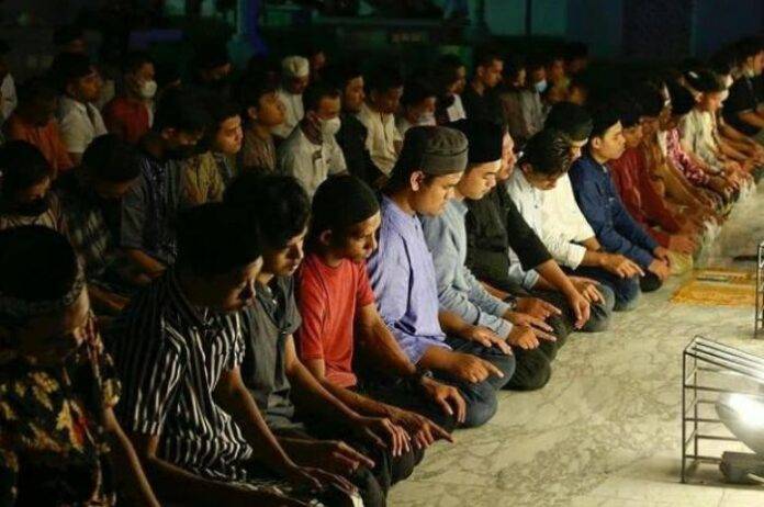 Doa Setelah Sholat Tarawih, Lengkap Arab, Latin dan Artinya