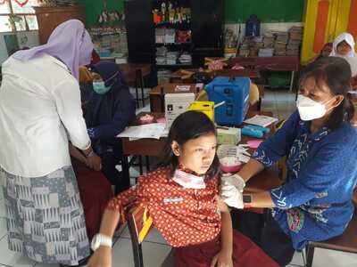 Begini Pengalaman Murid-murid SD Negeri Borong Makassar Saat Imunisasi