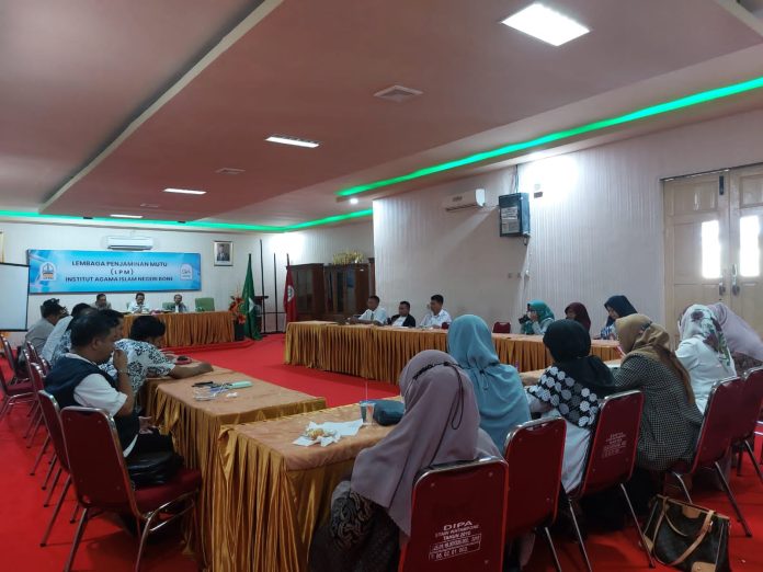Rapat Bincang Mutu, Rektor IAIN Bone: LPM Garda Terdepan Penguatan SDM
