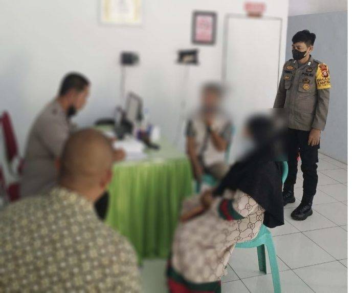 Mediasi itu berlangsung di Kantor Lurah Bukaka Jalan Cempalagi Kelurahan Bukaka Kecamatan Tanete Riattang Kabupaten Bone pada Kamis (9/6/2022)