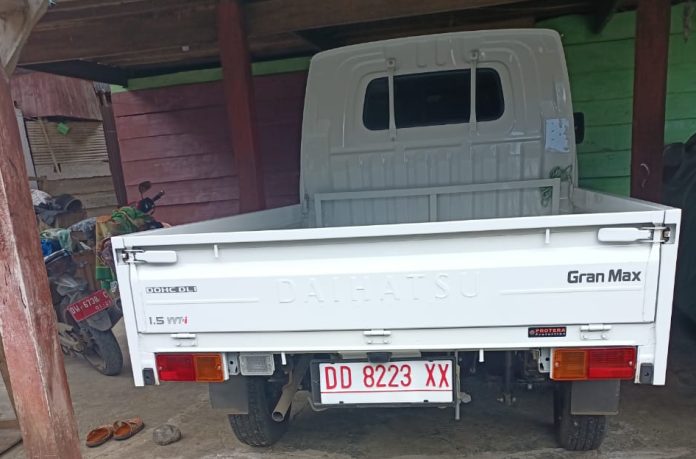Maling Ban Serep Mobil Berkeliaran di Desa Baringeng