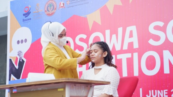Bosowa School Makassar Gelar Exhibition, Banyak Kegiatan Menarik Hingga Hadirkan Pelukis Tanah Liat Indonesia