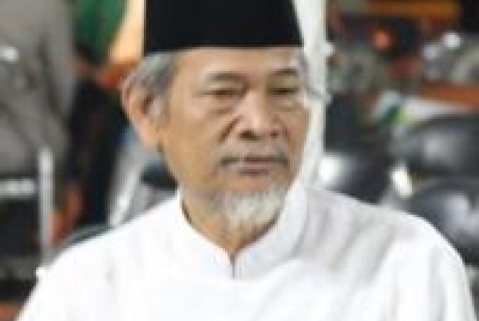 Profil KH Dimyati Rois, Anggota Ahlul Halli wal Aqdi