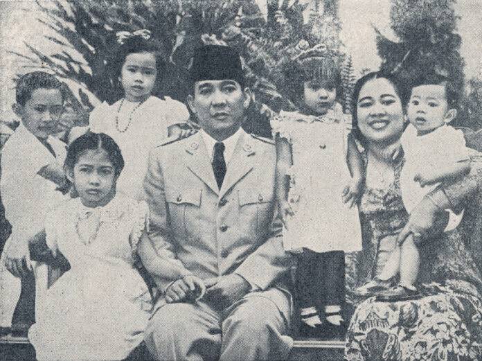 https://www.fajarpendidikan.co.id/sejarah-indonesia-dari-perang-jawa-hingga-presiden-soeharto-turun-takhta/