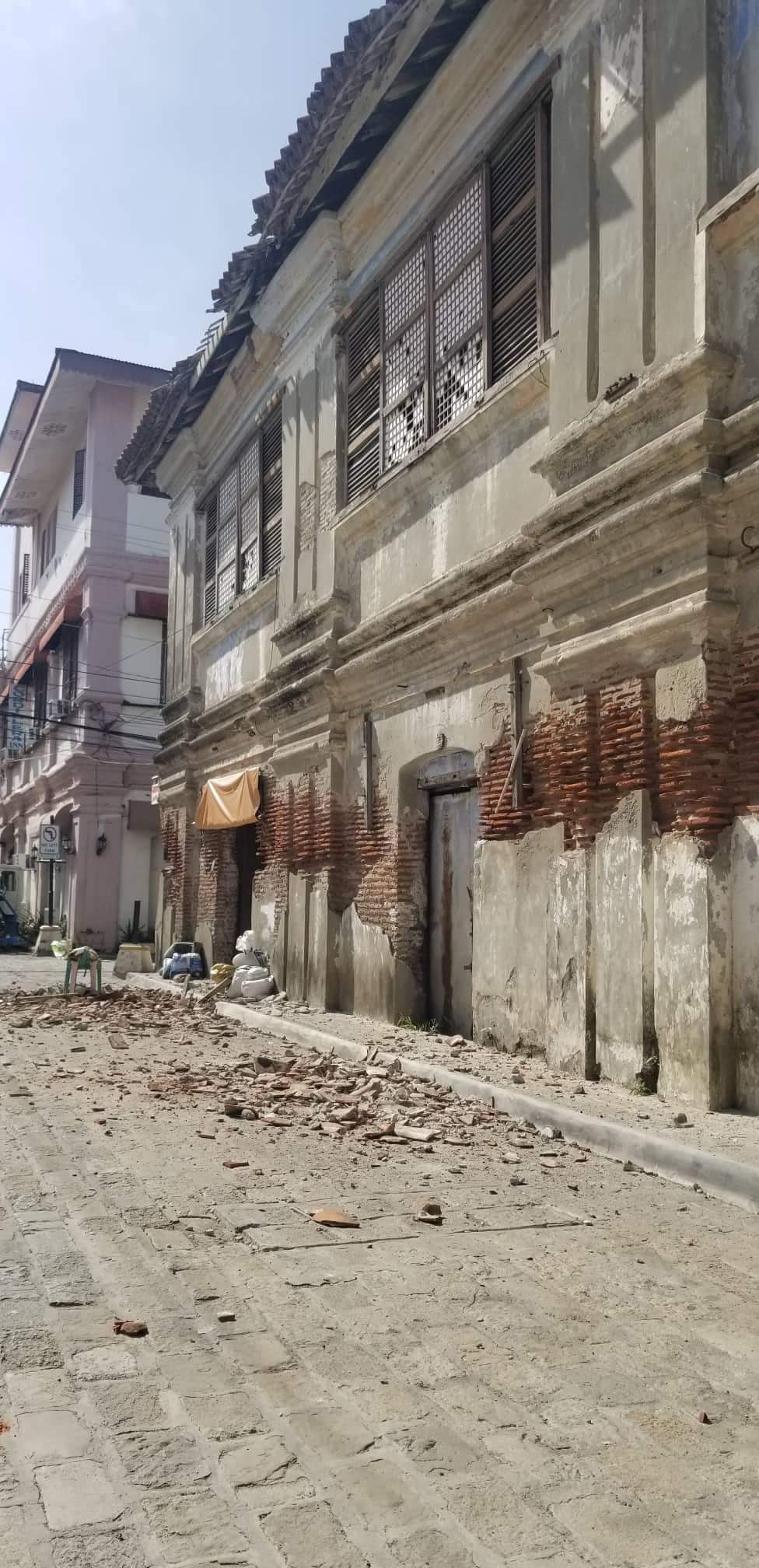 Gempa 7,1 SR, Tewaskan 4 Orang dan 60 Orang Terluka