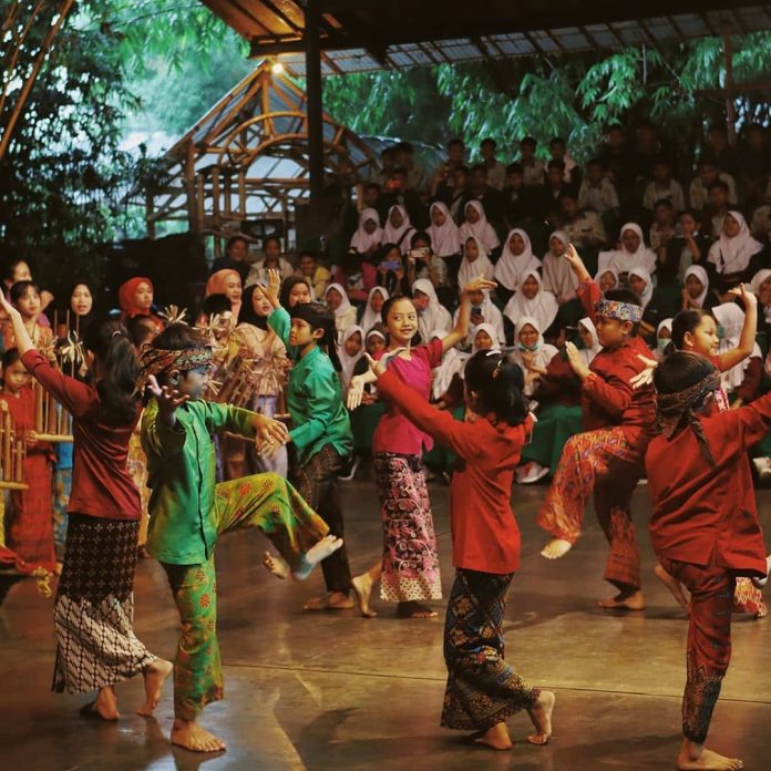 Saung Angklung Udjo