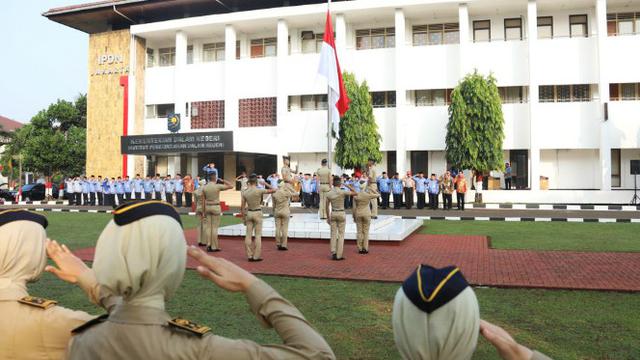 sekolah kedinasan