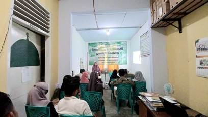 Mahasiswa Magang FKM Unhas Ikut Penyuluhan Kesehatan Reproduksi Catin di KUA Kecamatan Manggala