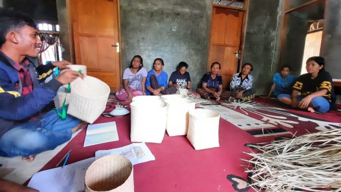 Komunitas Nanangite atau Anyaman Kita yang berada di Mbay Kabupaten Nagekeo, Flores, Nusa Tenggara Timur.