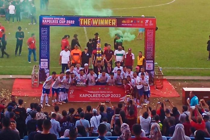 Turnamen Kapolres Cup merupakan yang pertama kali dilaksanakan selama Covid-19 sebagai motivasi untuk membangkitkan semangat olahraga persepakbolaan di Kabupaten Bone.