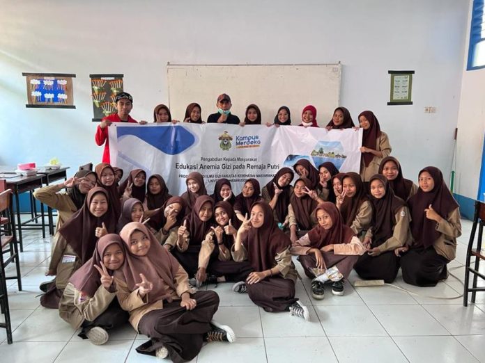 Departemen Ilmu Gizi FKM Unhas Adakan Edukasi Anemia Bagi Remaja Putri di Pulau Barrang Lompo