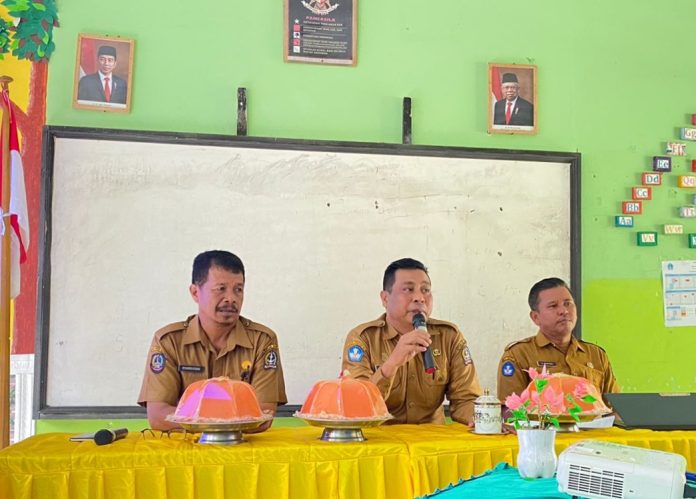 Kelompok Kerja Kepala Sekolah (K3S ) SD Kecamatan Salomekko Gelar Bimtek