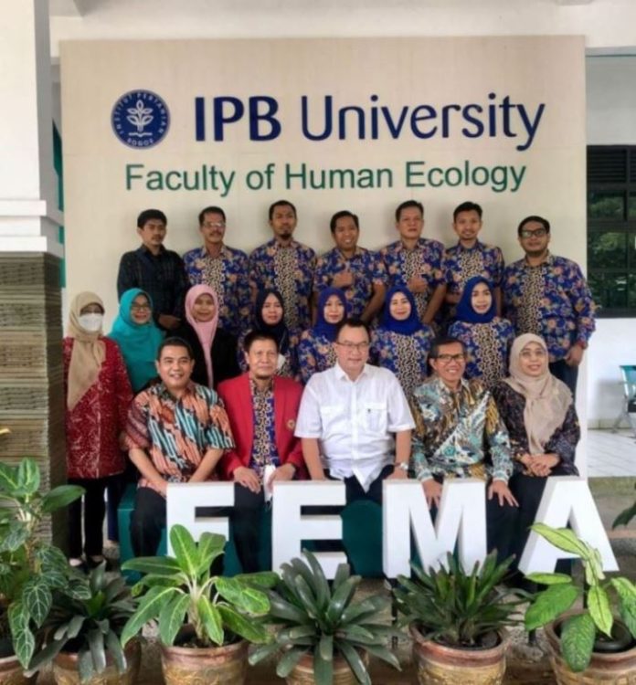 Tim FKM Unhas Studi Banding ke IPB