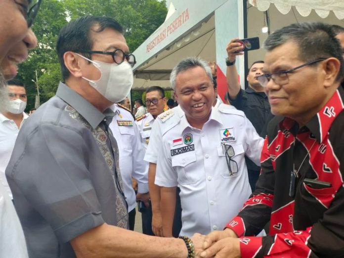 Rektor UNM Sambut Menkumham RI dalam Talkshow “Yosanna Mendengar” di UNM Makassar