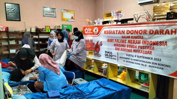 Bunda Pustaka SD Negeri Borong dan PMI Kota Makassar Gelar Donor Darah