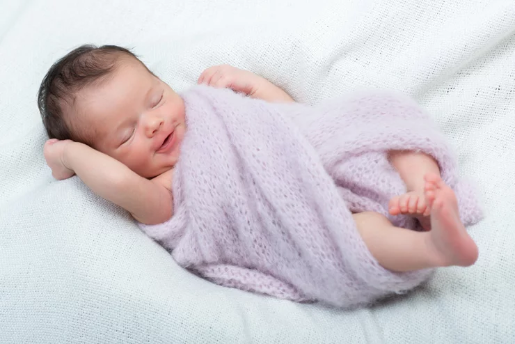 UPDATE 2022! Rangkaian Nama Bayi Perempuan Islami  yang Cantik dan Artinya