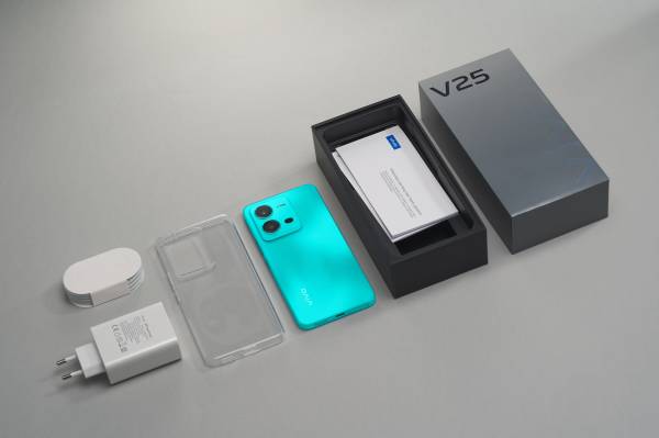 Spesifikasi dan Harga HP Vivo V25