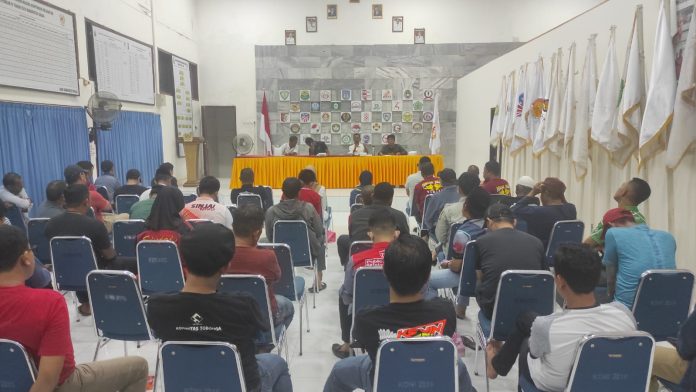 Rapat koordinasi pengurus Cabor di sekretariat KONI Sinjai, Selasa malam (4/10).