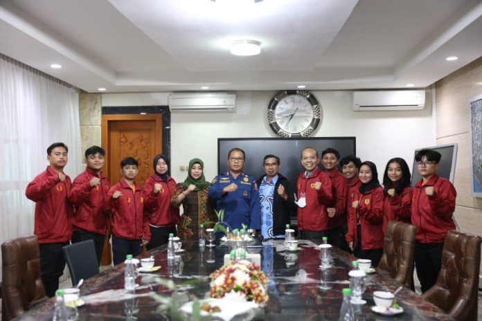 Walikota Makassar Lepas 18 Atlet Karate Porprov XVII Sulsel 2022