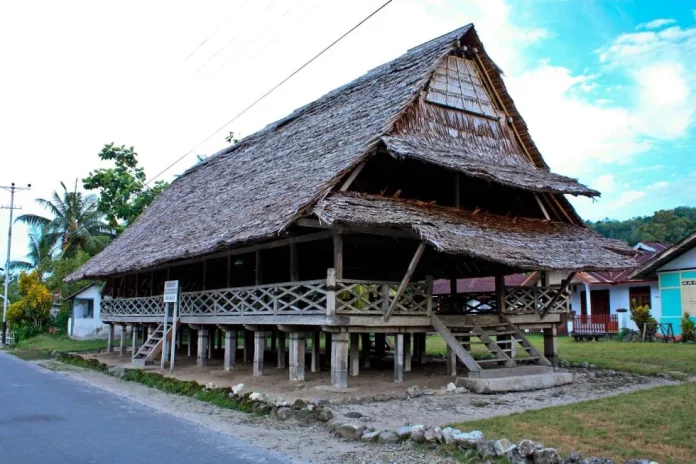 Rumah Adat Maluku