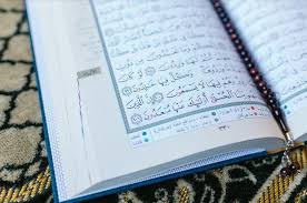 Teks Khutbah Jumat 28 Oktober 2022, Tema : Hati Hidup dengan Ilmu dan Al-Qur'an