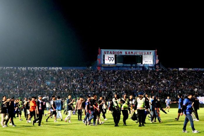 Tragedi Kanjuruhan, Mestinya Ada Layar Lebar di Luar Stadion