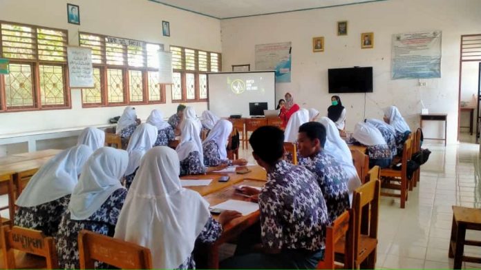 Mahasiswa Magang PKIP Unhas Beri Penyuluhan Napza dan HIV/AIDS pada Remaja