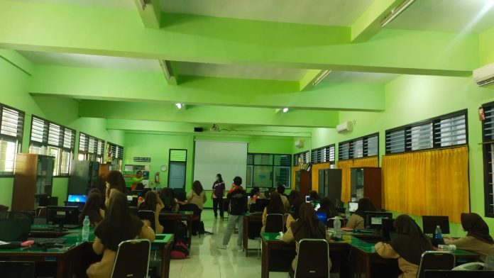 Mahasiswa Magang PKIP Unhas Ikut Skrining Kesehatan Jiwa Sejak Dini di SMK Negeri 2 Semarang