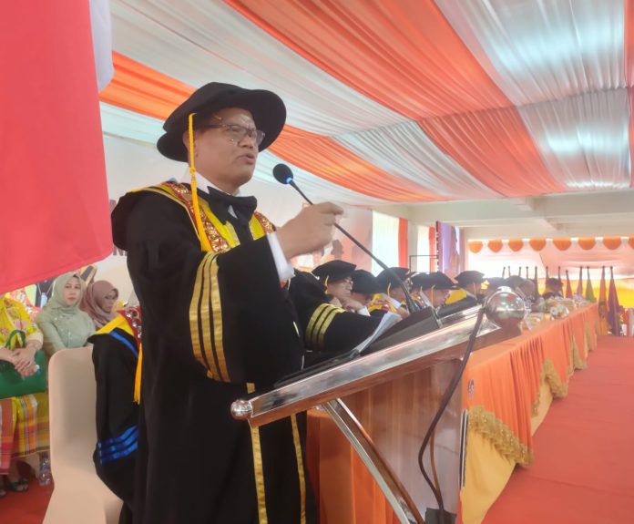 Wisuda UNM Periode Oktober 2022, Rektor UNM: Kedepannya Mahasiswa Lulus Hanya 3 Tahun