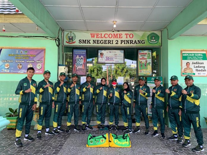 SMKN 2 Pinrang Melepas 12 Atlet dan Official Pada Porprov SulSel