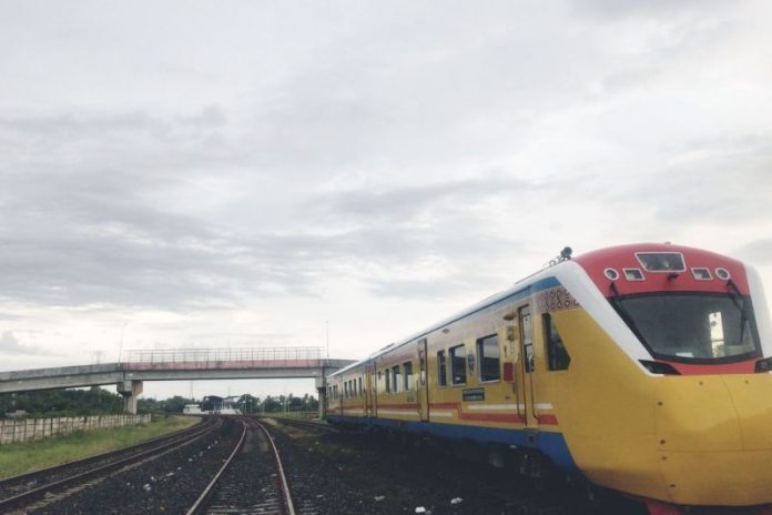 Kereta Api Makassar - Parepare Sulsel