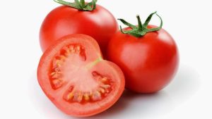 Tomat - 8 Macan Sayuran Bermanfaat Bagi Ibu Hamil