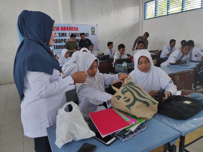 Implementasi P4GN, BNK Sinjai Razia Narkoba di Sekolah SMA Sederajat