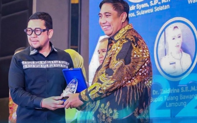 Bupati Maros Terima 2 Penghargaan Prestisius Tingkat Nasional