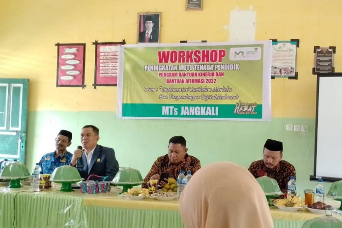 Workshop ini merupakan program Bantuan Kinerja dan Bantuan Afirmasi (BKBA) Tahun 2022 yang dibiayai Bank Dunia.