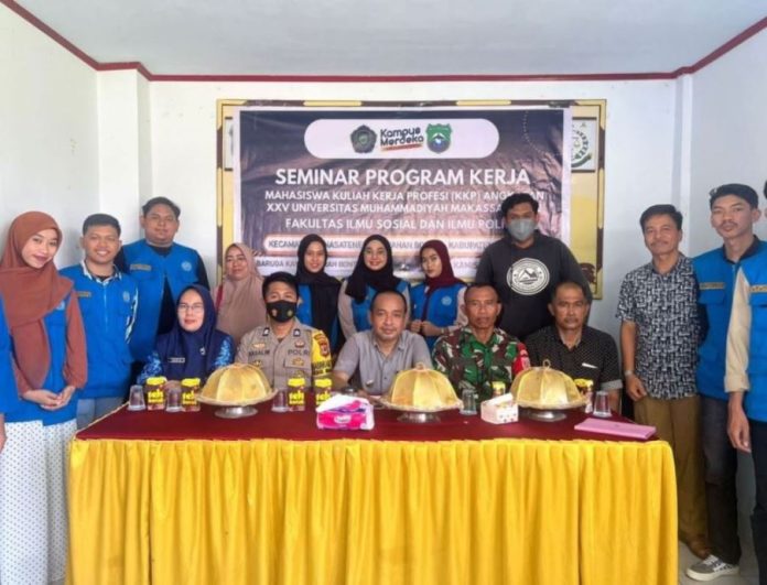 Tripika Kelurahan Bontoa Pangkep Kompak Hadiri Seminar Proker Mahasiswa KKP 2022 Fisip Unismuh Makassar