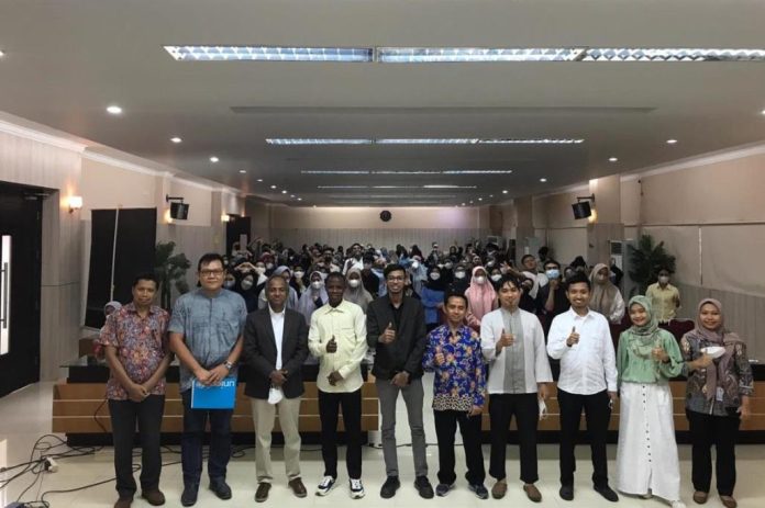 Pelibatan Generasi Muda dalam Pencapaian Target SDG ke 6 Menjadi Topik Seminar Internasional di FKM Unhas