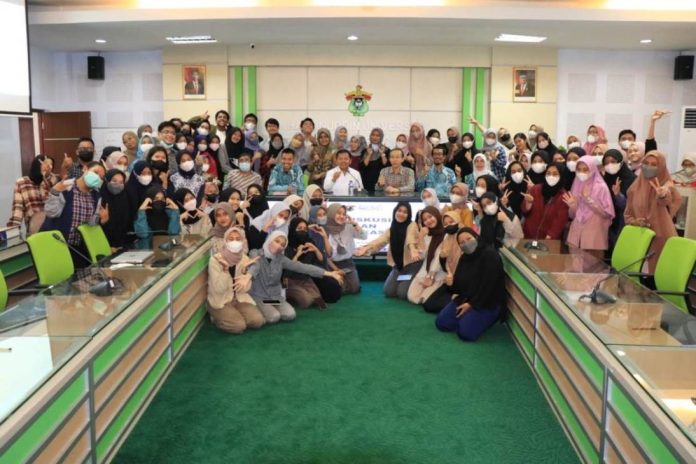 FKM Unhas Gelar Kuliah Umum dan Diskusi Partnership dengan Kepala Konsuler Jepang di Makassar