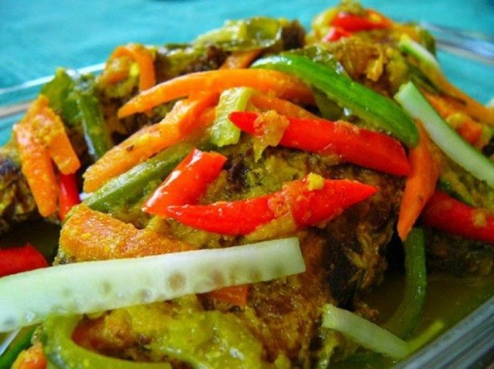 Resep Ikan kembung bumbu acar dan Cara Buatnya