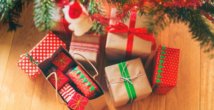 6 Kado Natal Unik dan Romantis Untuk Keluarga, Sahabat dan Pacar