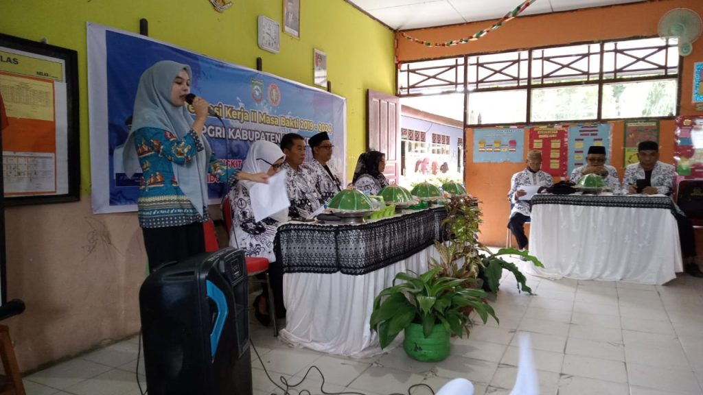PGRI Kab. Pangkep melaksanakan Konkerkab ke-II di SDN 12 Biraeng Kecamatan Minasatene, Sabtu (3/12/2022).