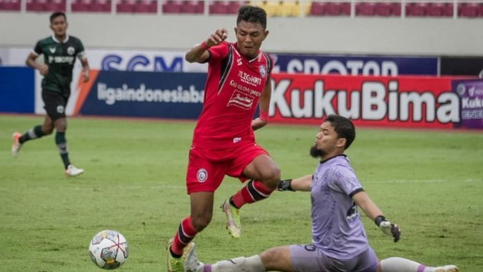 Arema FC vs Persita Tangerang