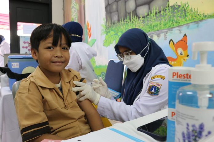 Tingkatkan Cakupan Imunisasi, Kemendikbudristek Dukung Imunisasi Anak Negeri