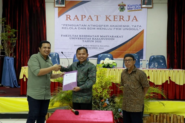 Susun Program Kerja, FKM Unhas Adakan Rapat Kerja Fakultas