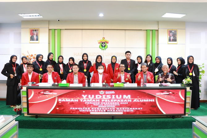 FKM Unhas Gelar Yudisium dan Ramah Tamah Pelepasan Alumni di Akhir Tahun 2022