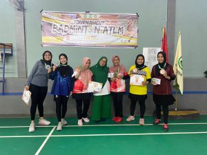 Juara Ganda Putri Turnamen Badminton ATLM